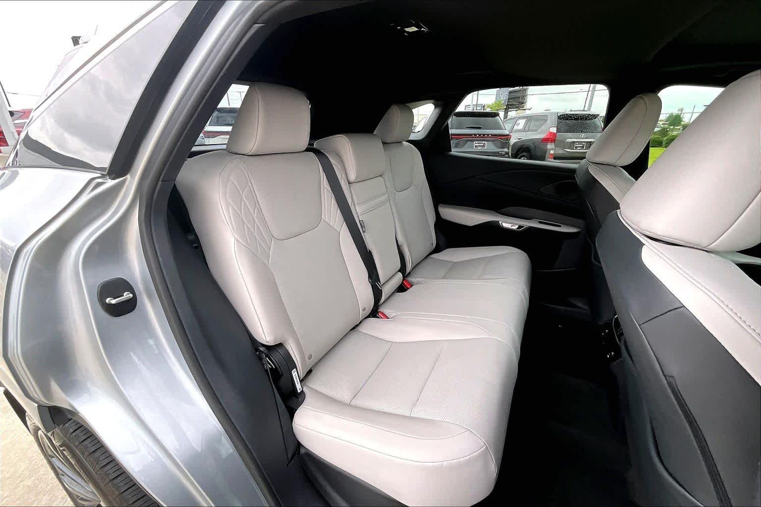 Used 2024 Iridium Lexus Premium image 20