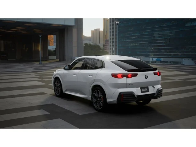 New 2026 Alpine White BMW xDrive28i image 2