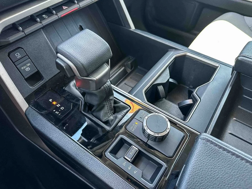 2024 Toyota Tundra SR5 - Photo 33
