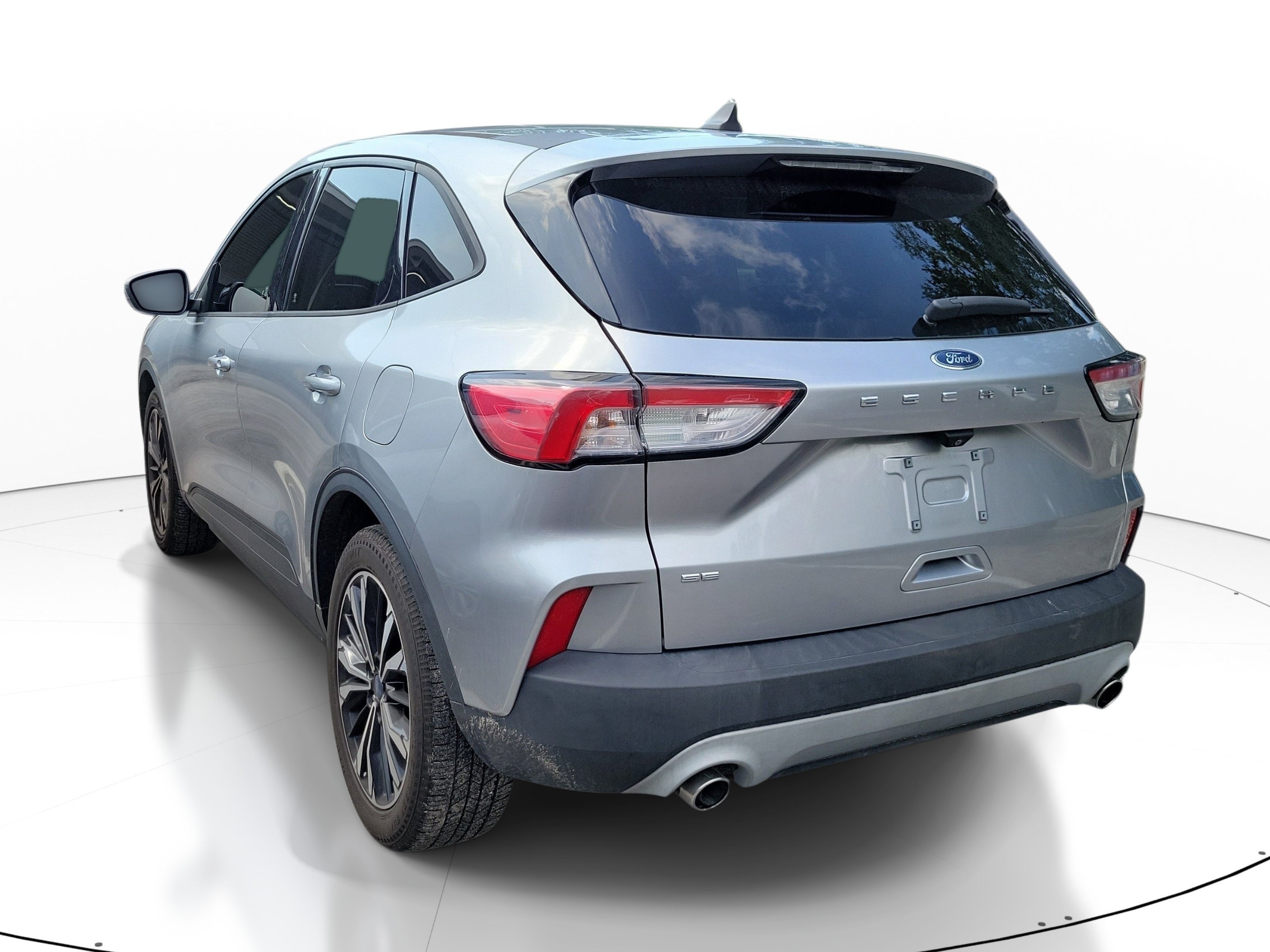 Used 2021 Silver Metallic Ford SE image 3