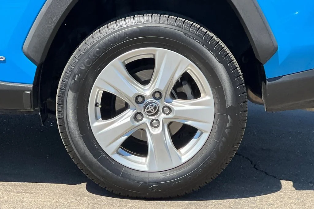 Certified Used 2021 Blue Toyota XLE image 27