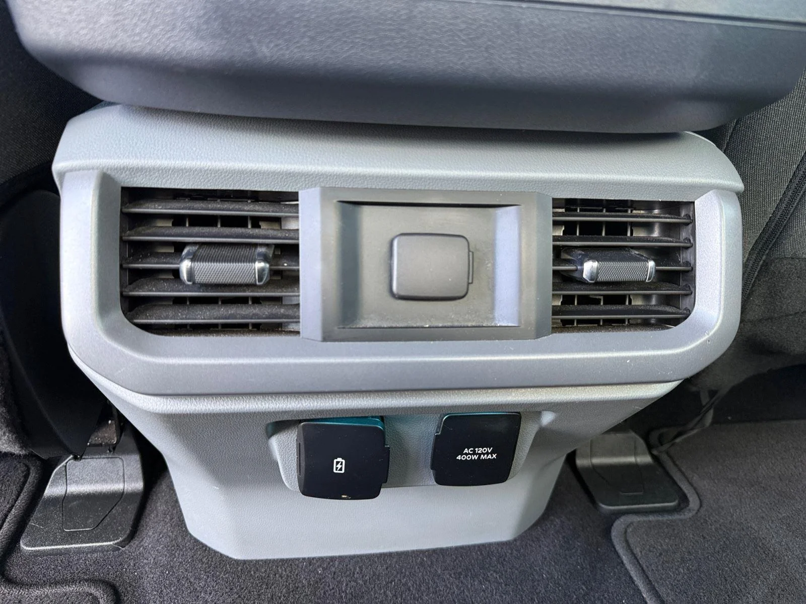 Used 2024 Oxford White Ford XLT image 20