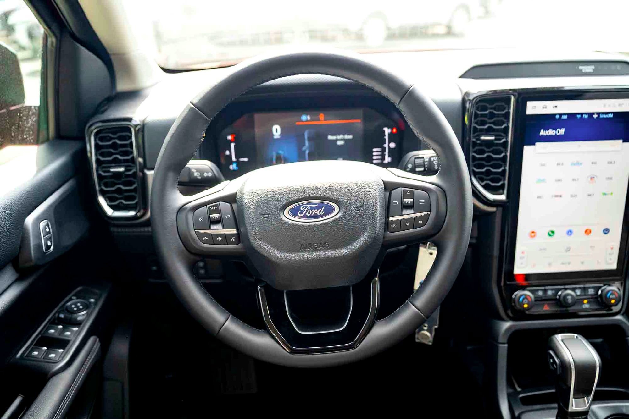 New 2025 Ruby Red Metallic Tinted Clearcoat Ford XLT image 22