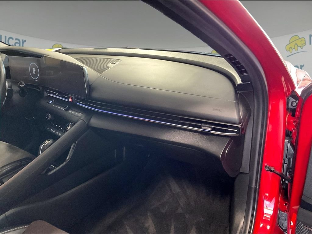 Used 2025 Red Hyundai Base image 13