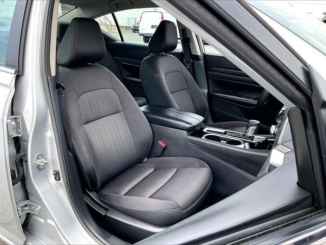 Used 2024 Brilliant Silver Metallic Nissan 2.5 SV image 11