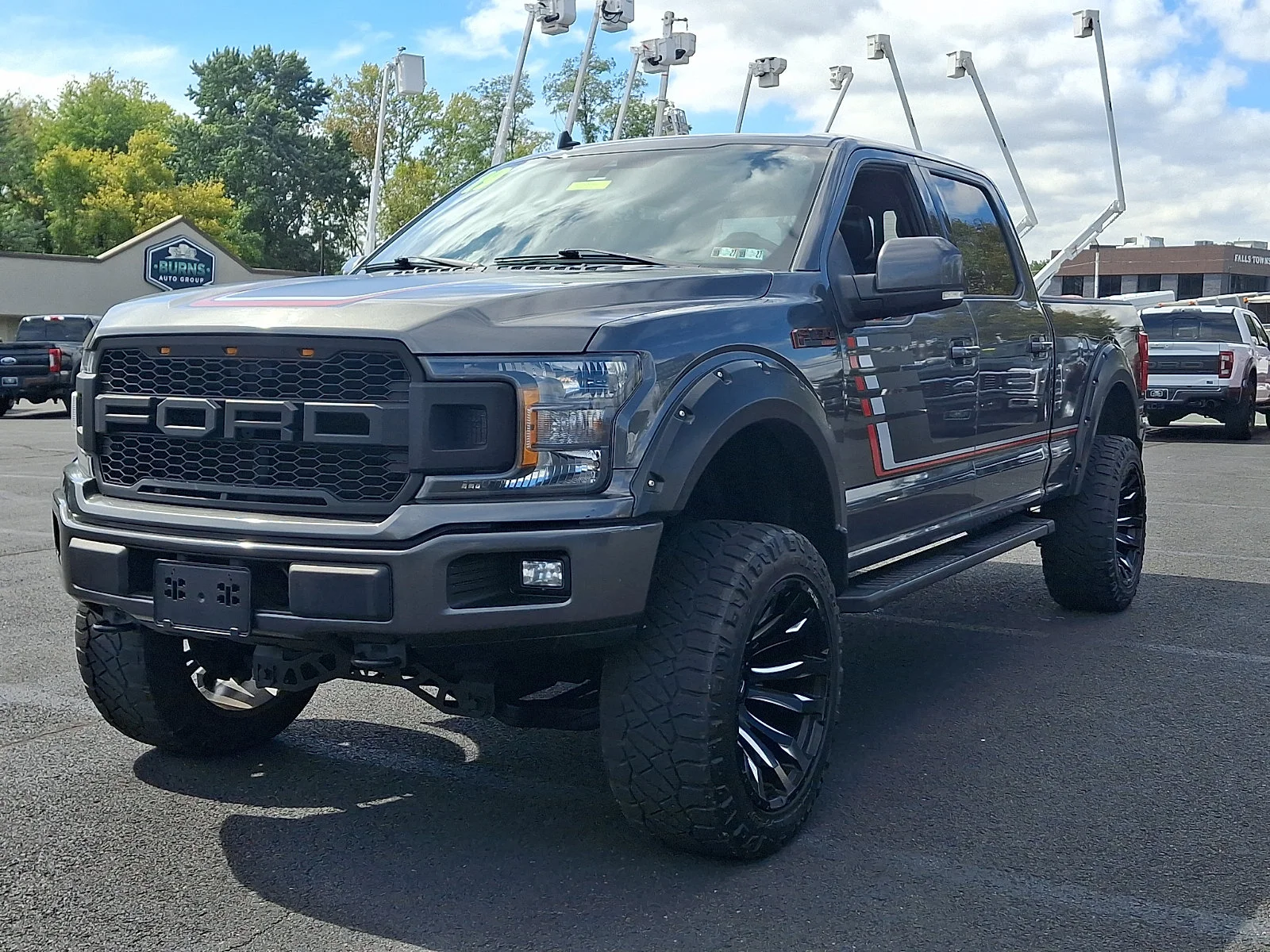 Used 2019 Magnetic Metallic   J7 Ford LARIAT image 4