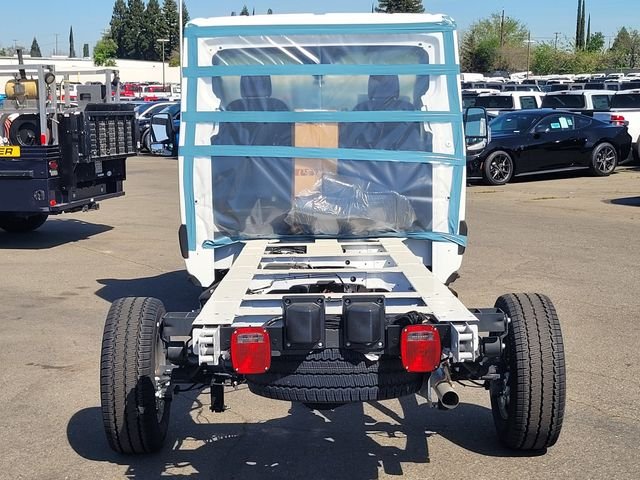 New 2025 Oxford White Ford Cutaway image 5