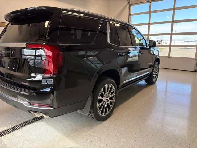 2027 GMC Yukon Denali - Photo 20