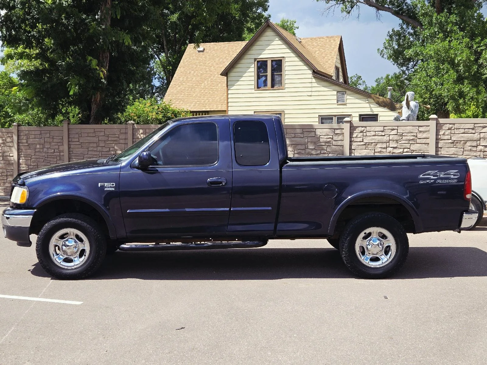 Used 1999 BLUE Ford Lariat image 8