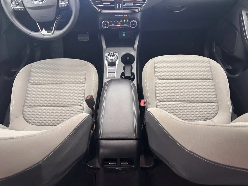 Used 2022 Gray Ford SE image 35