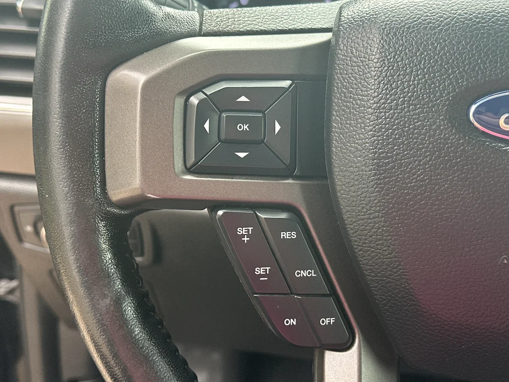 Used 2018 Shadow Black Ford XLT image 7