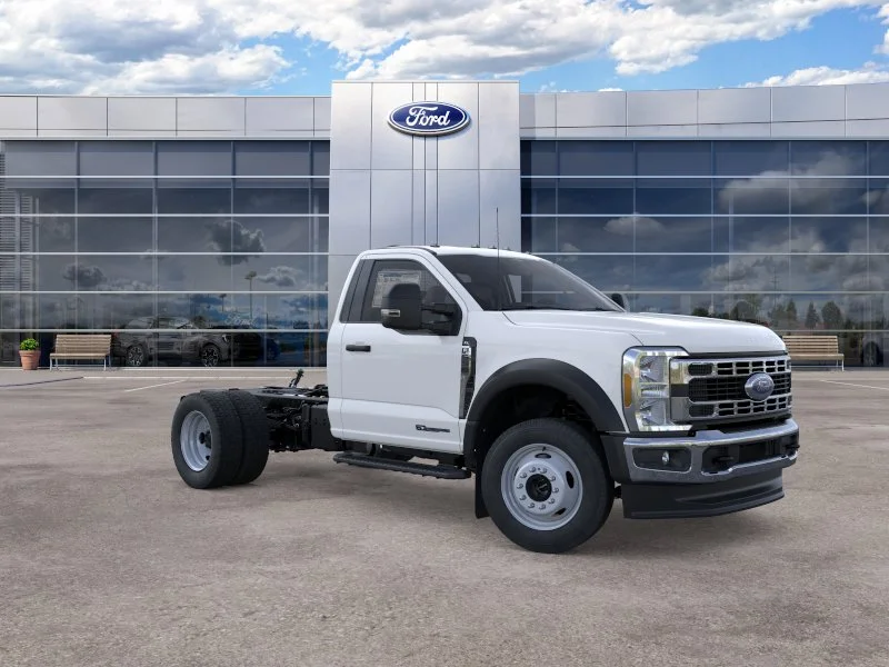 New 2026 Oxford White Ford F-550® XL image 7