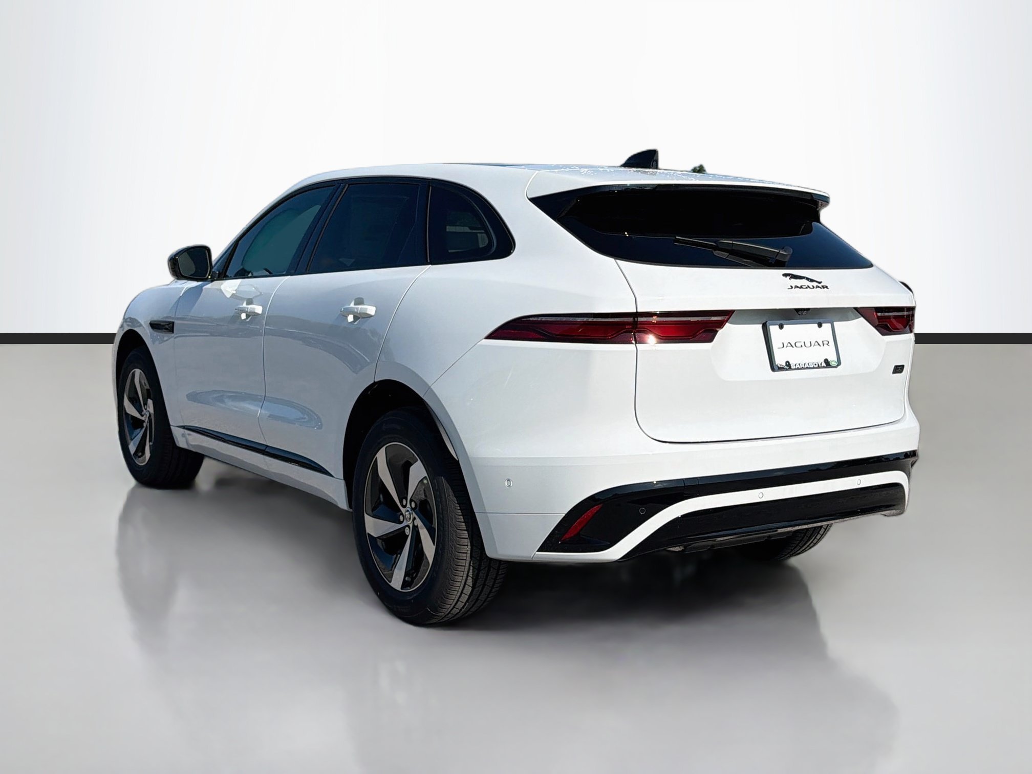 New 2026 Fuji White Jaguar R-Dynamic S image 3