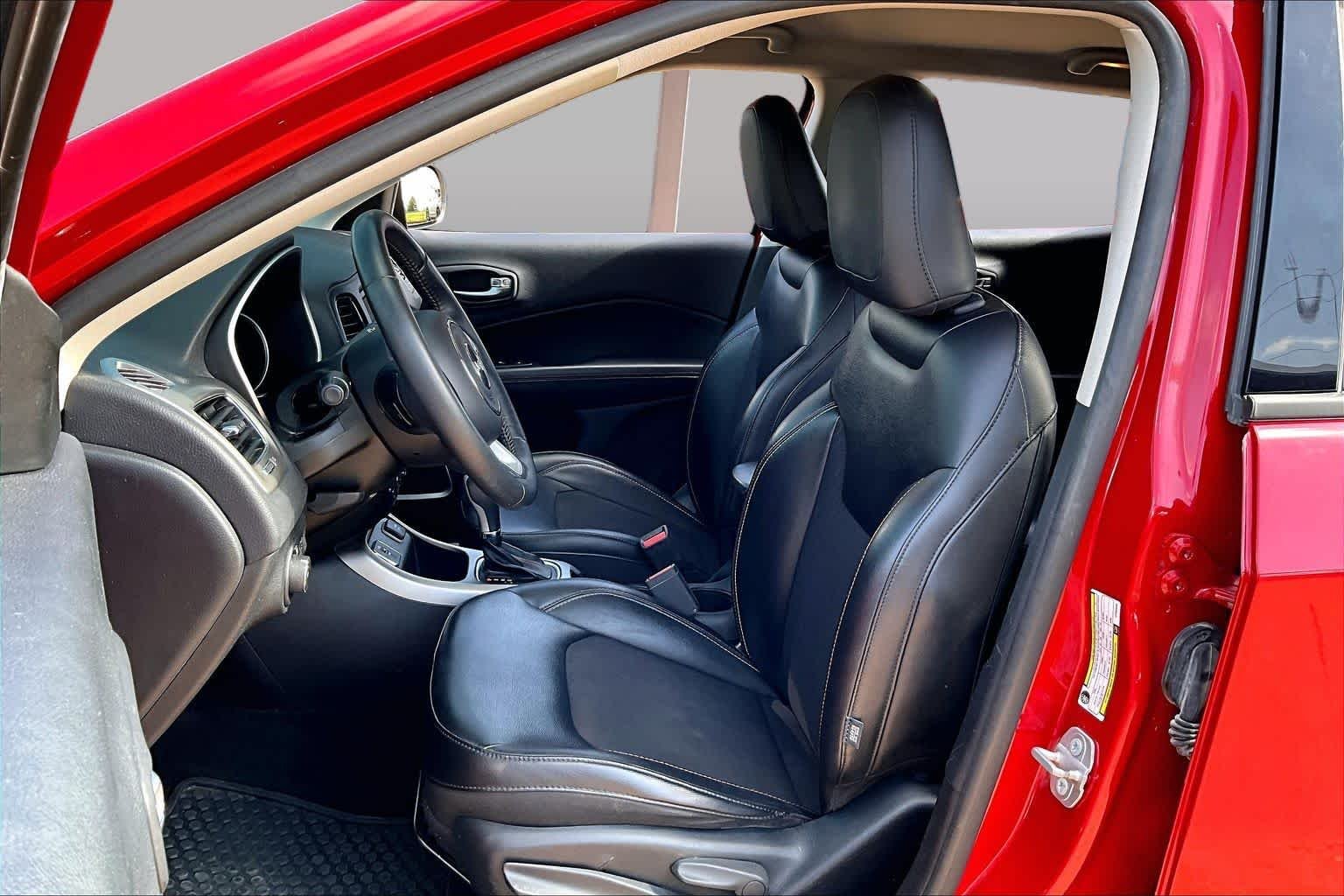 Pre-Owned 2018 Jeep Compass Latitude