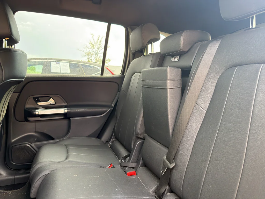 Used 2022 Mountain Grey Metallic Mercedes-Benz 250 4MATIC® image 4