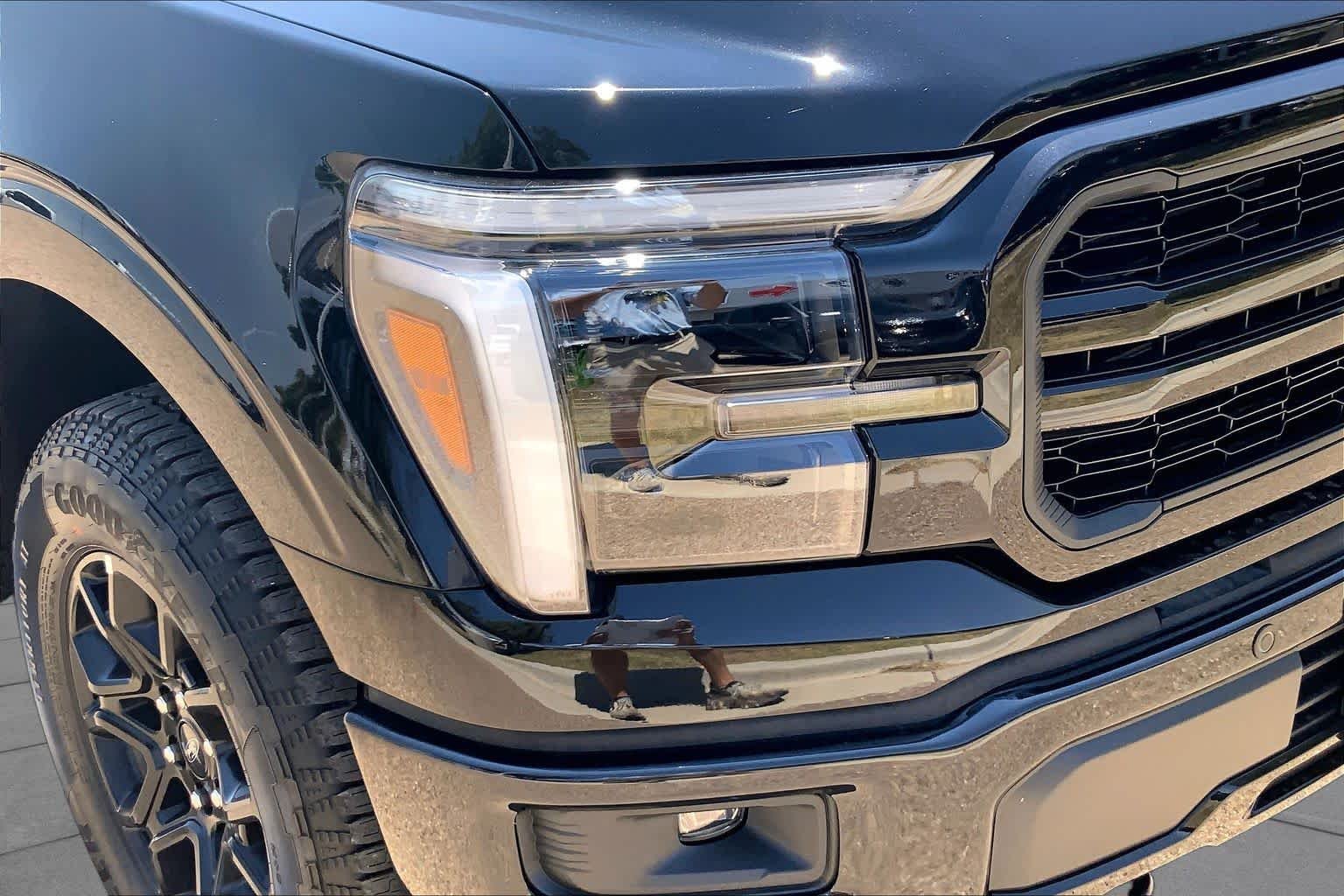 New 2026 Agate Black Metallic Ford Lariat® image 13