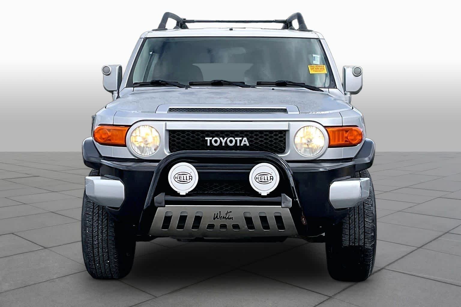 Pre-Owned 2008 Toyota FJ Cruiser