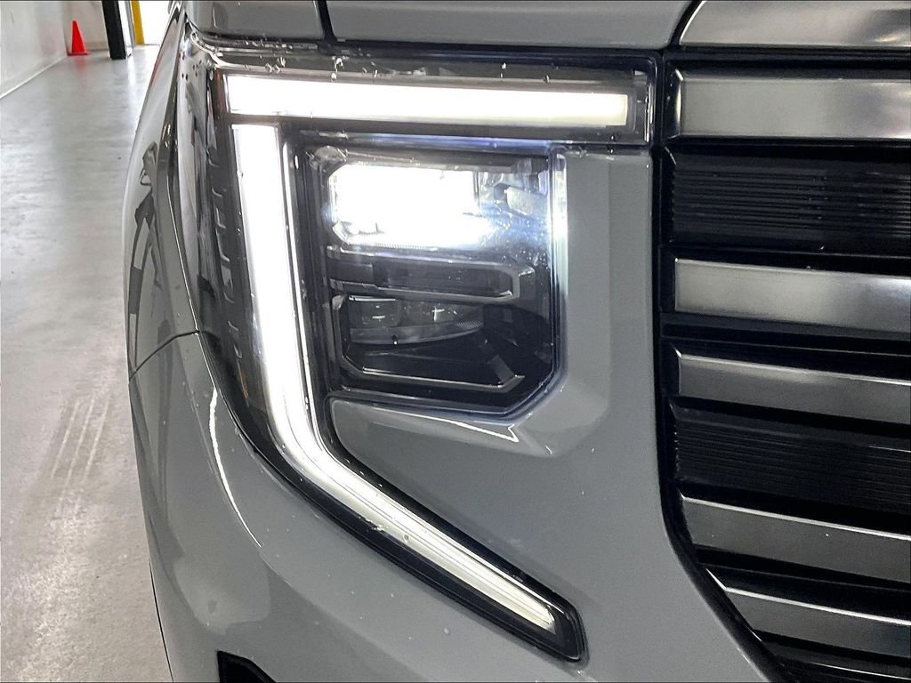 Used 2024 Gray GMC AT4 image 31