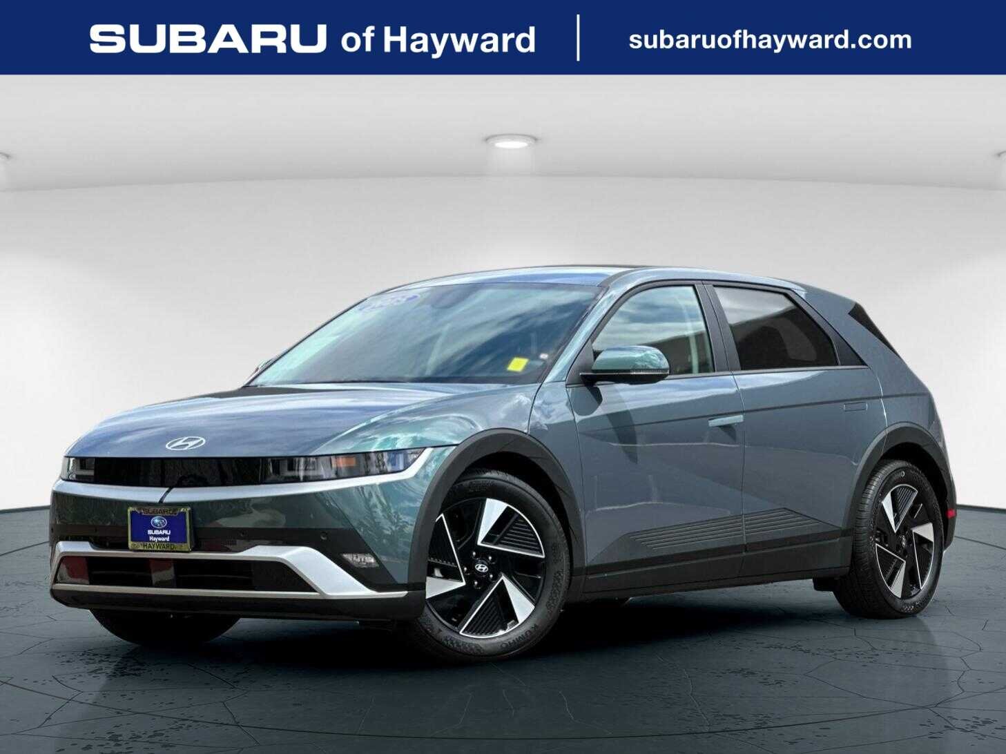 Used 2025 Teal Hyundai SE 4D Sport Utility image 1