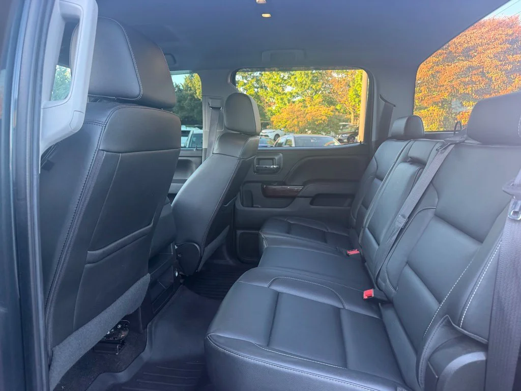 Used 2017 Gray GMC SLT image 9