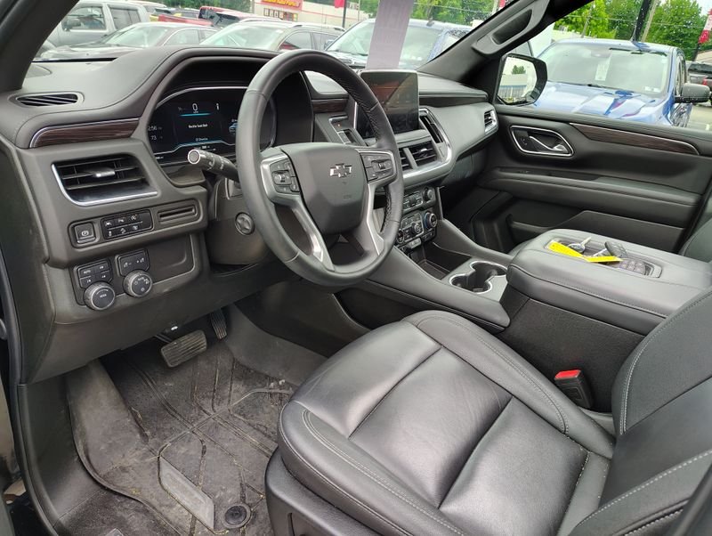 Used 2024 Black Chevrolet Z71 image 12