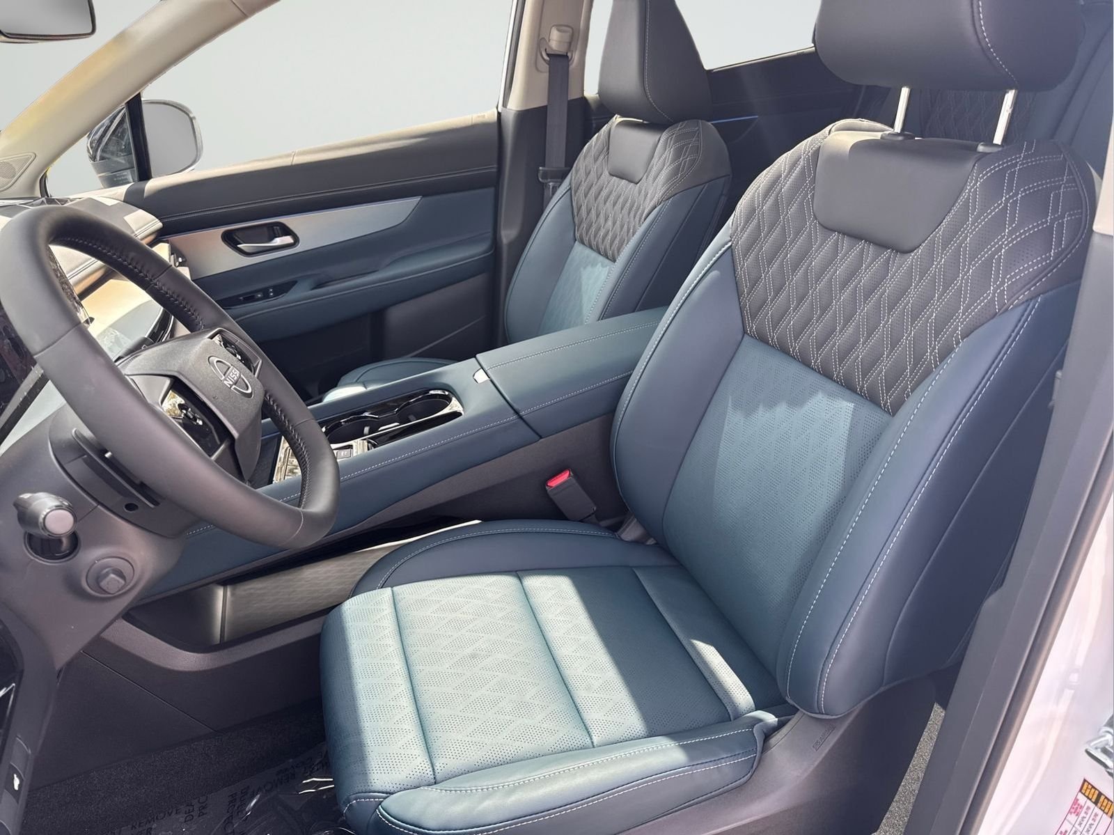 New 2026 White Nissan Platinum image 29