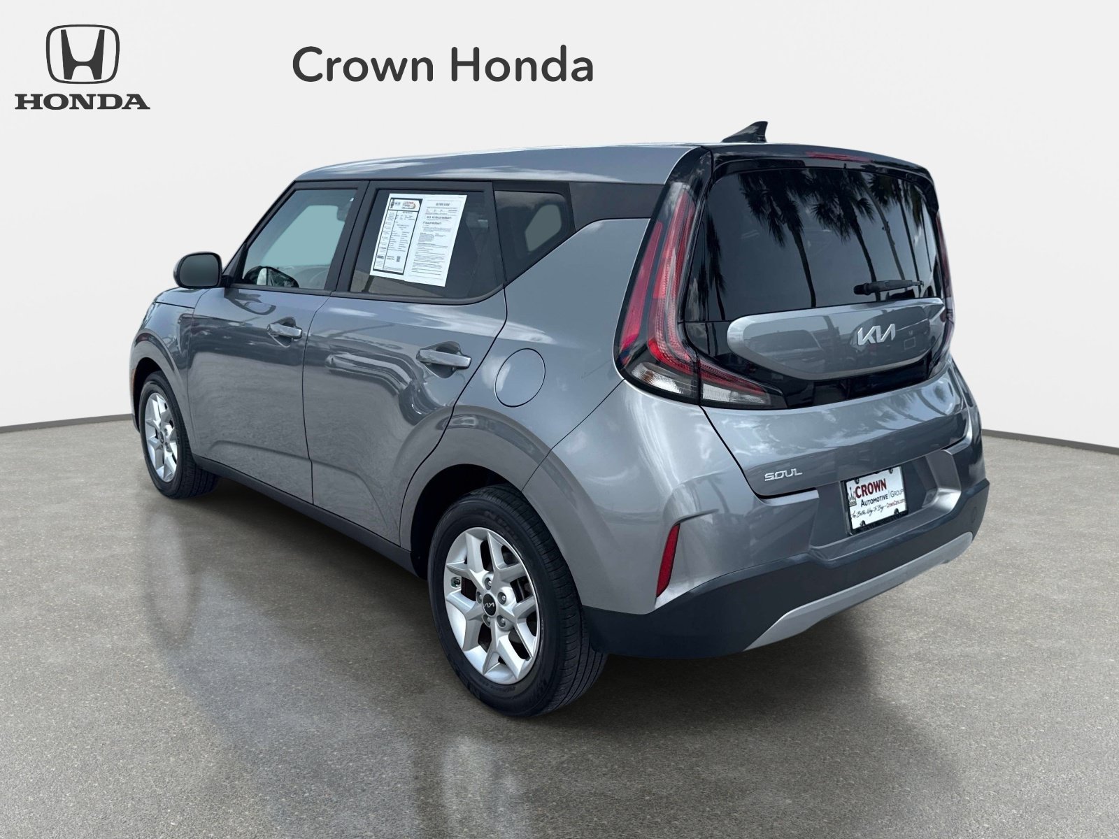 Used 2024 Steel Gray Kia LX image 3