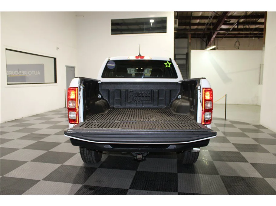 Used 2019 White Ford XL Pickup 4D 5 ft image 18