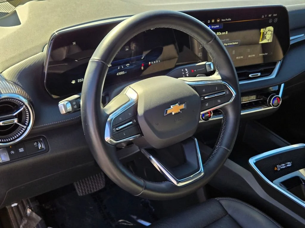 Used 2025 Sterling Gray Metallic Chevrolet LT image 18