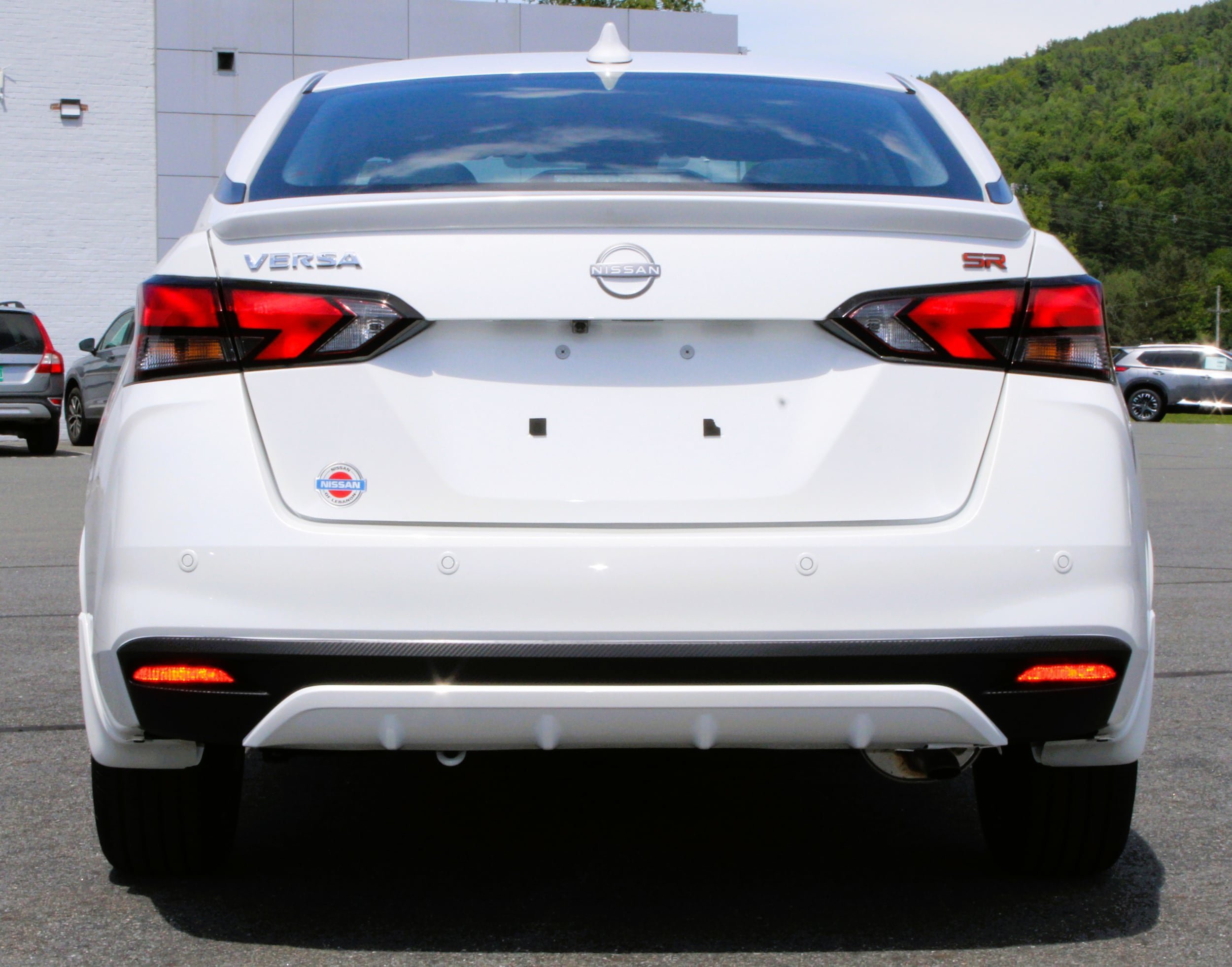 Used 2025 Aspen White Tricoat Nissan SR image 8