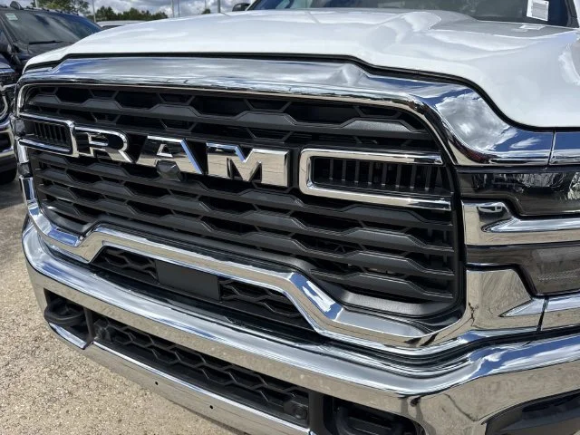 New 2027 Bright White Clear-Coat Exterior Paint RAM Big Horn image 6