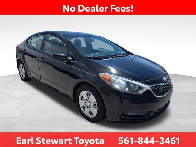 Used 2015 Kia Forte LX with VIN KNAFK4A68F5359331 for sale in Lake Park, FL
