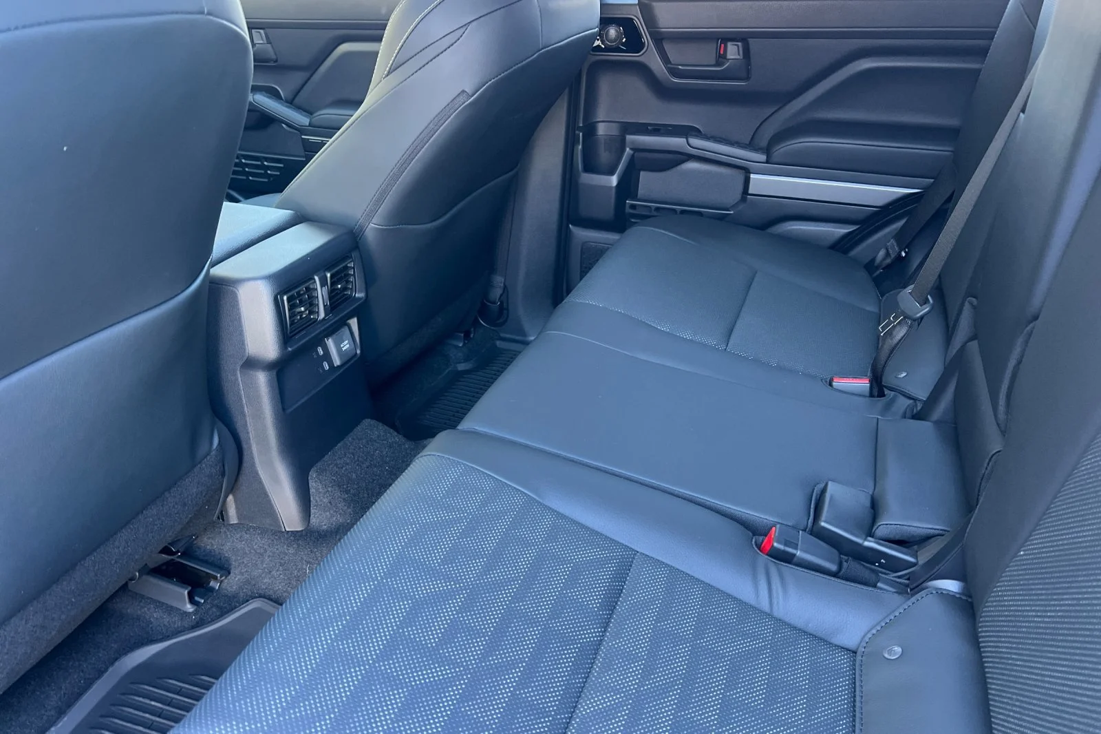 2026 Toyota 4Runner TRD Off-Road Premium - Photo 9