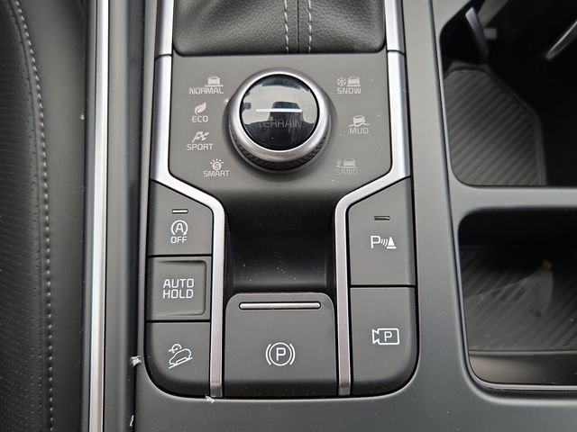 New 2026 White Kia S image 8