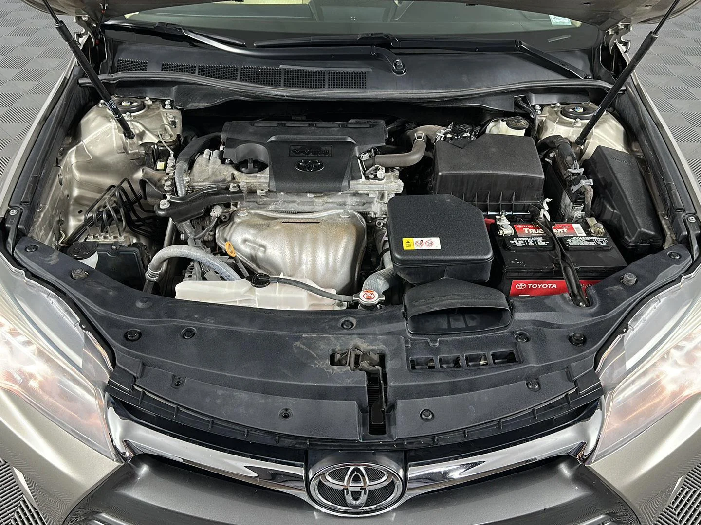 Used 2017 Creme Brulee Mica Toyota LE image 2