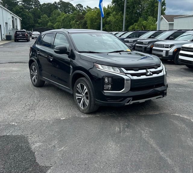 Used 2022 Black Mitsubishi 2.0 SE image 1
