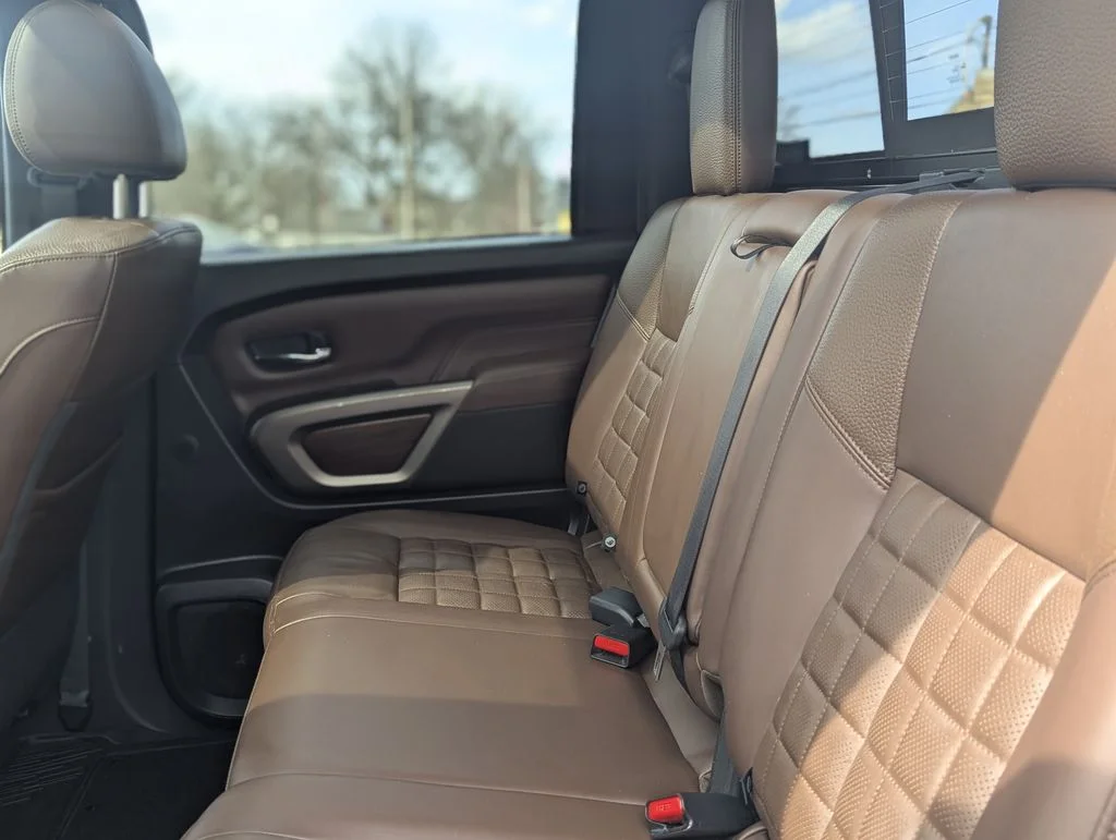 Used 2023 White Nissan Platinum Reserve image 38