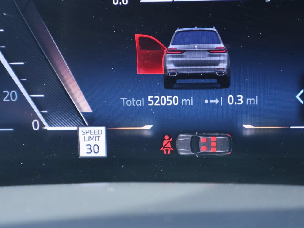 2025 BMW X7 40i - Photo 35
