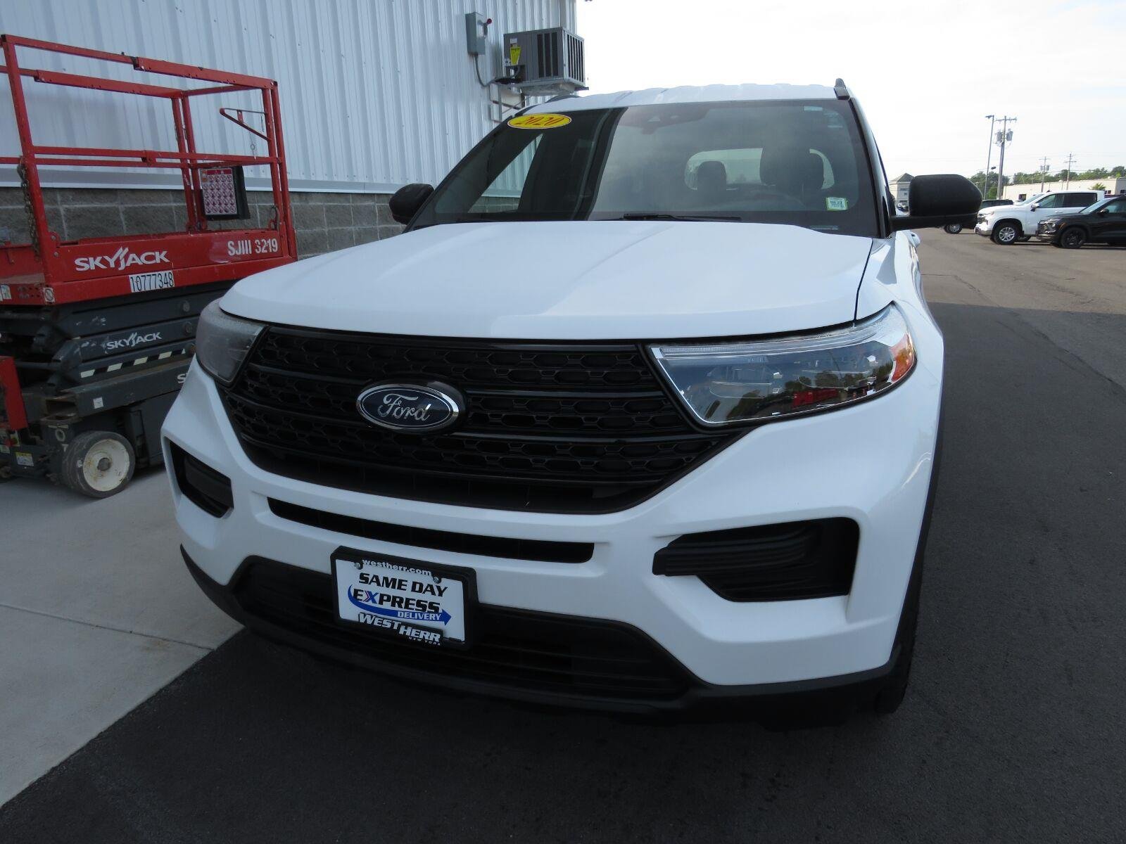 Used 2020 Oxford White Ford XLT image 14
