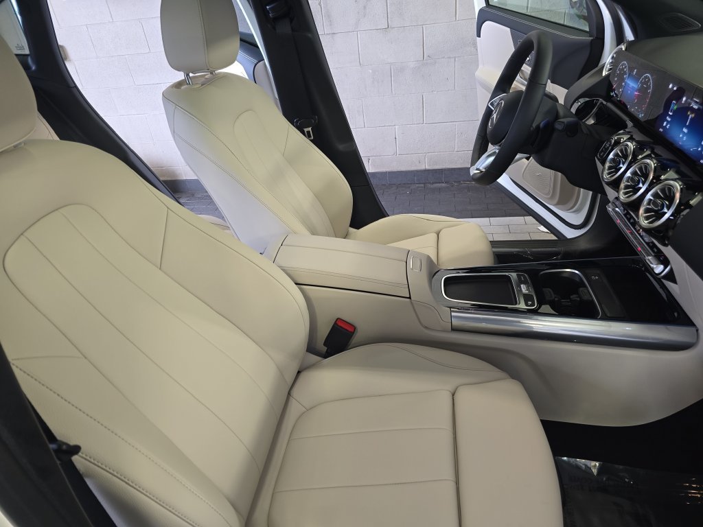 Certified Used 2026 White Mercedes-Benz GLA 250 image 11