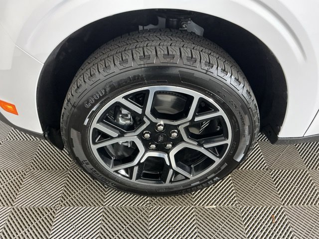 New 2026 White Ford Lariat image 27