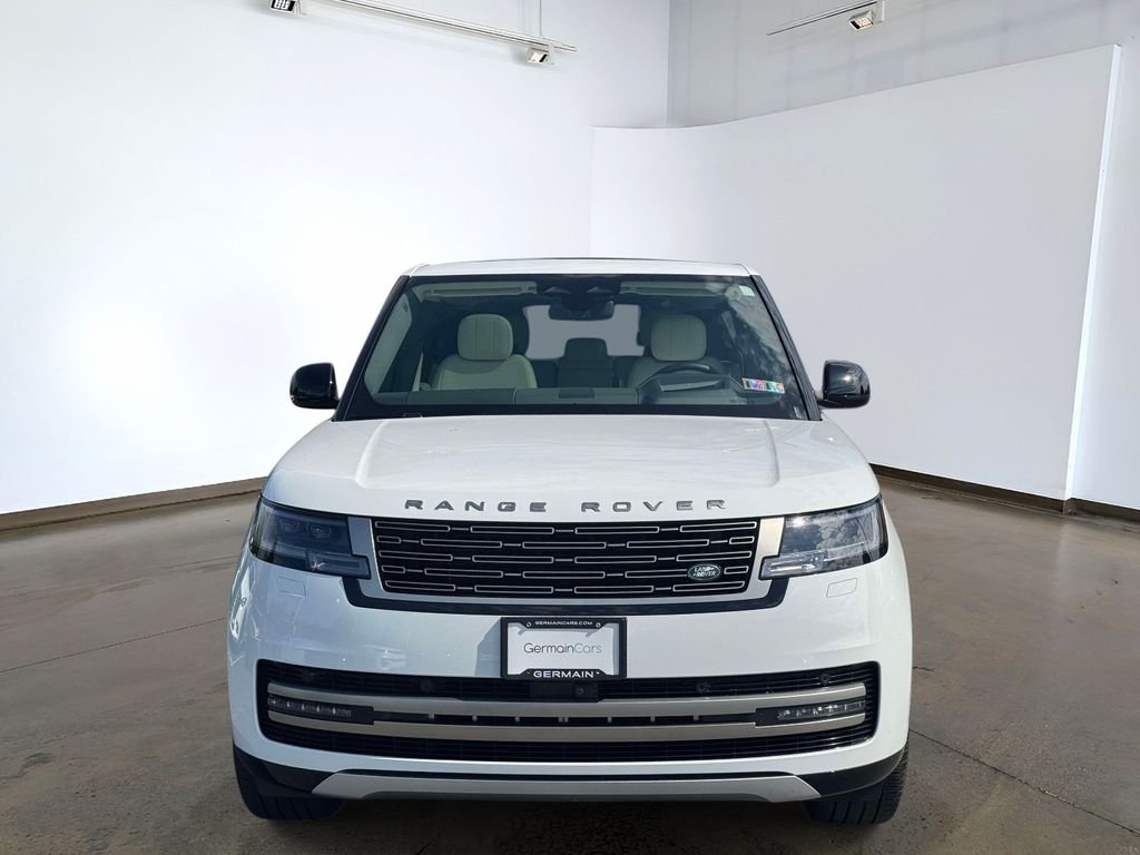 Certified Used 2025  Land Rover SE image 6