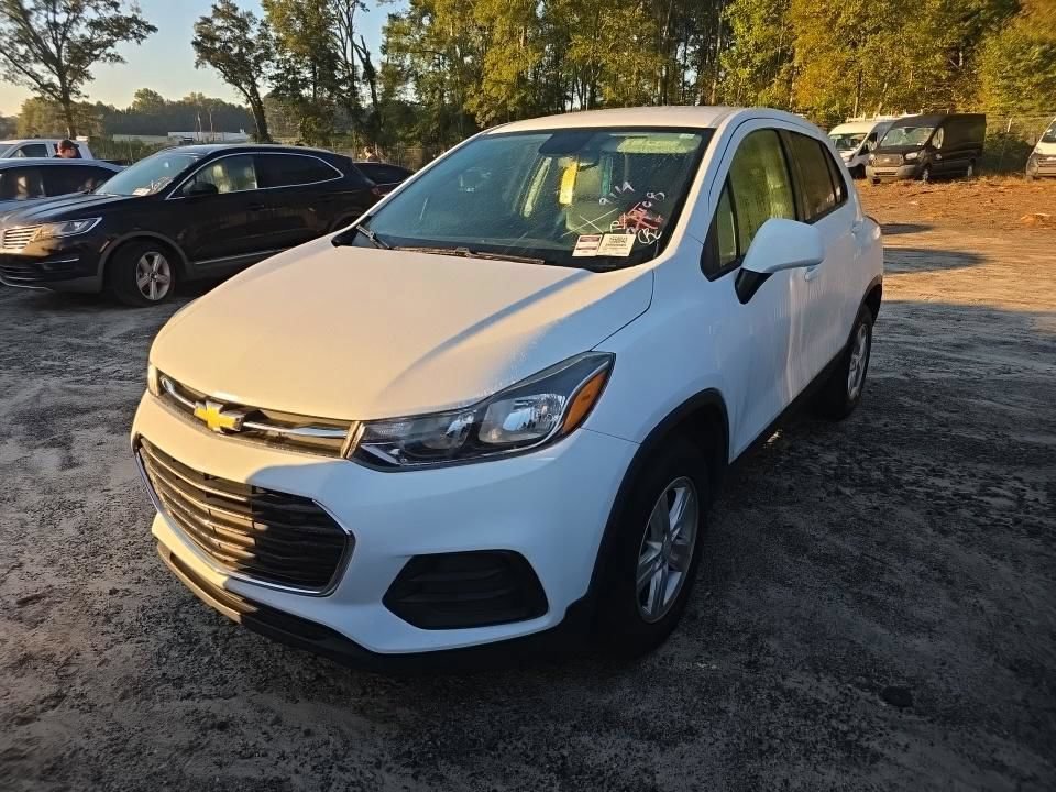 Used 2020 White Chevrolet LS image 5