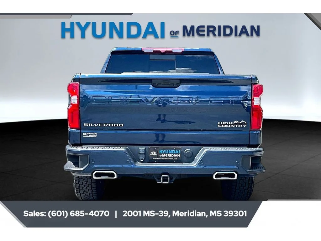 Used 2023 Northsky Blue Metallic Chevrolet High Country image 4