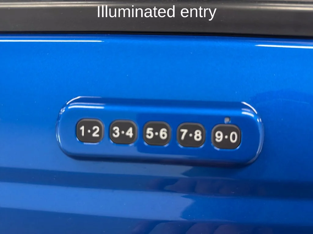 Used 2023 Blue Ford Badlands image 9