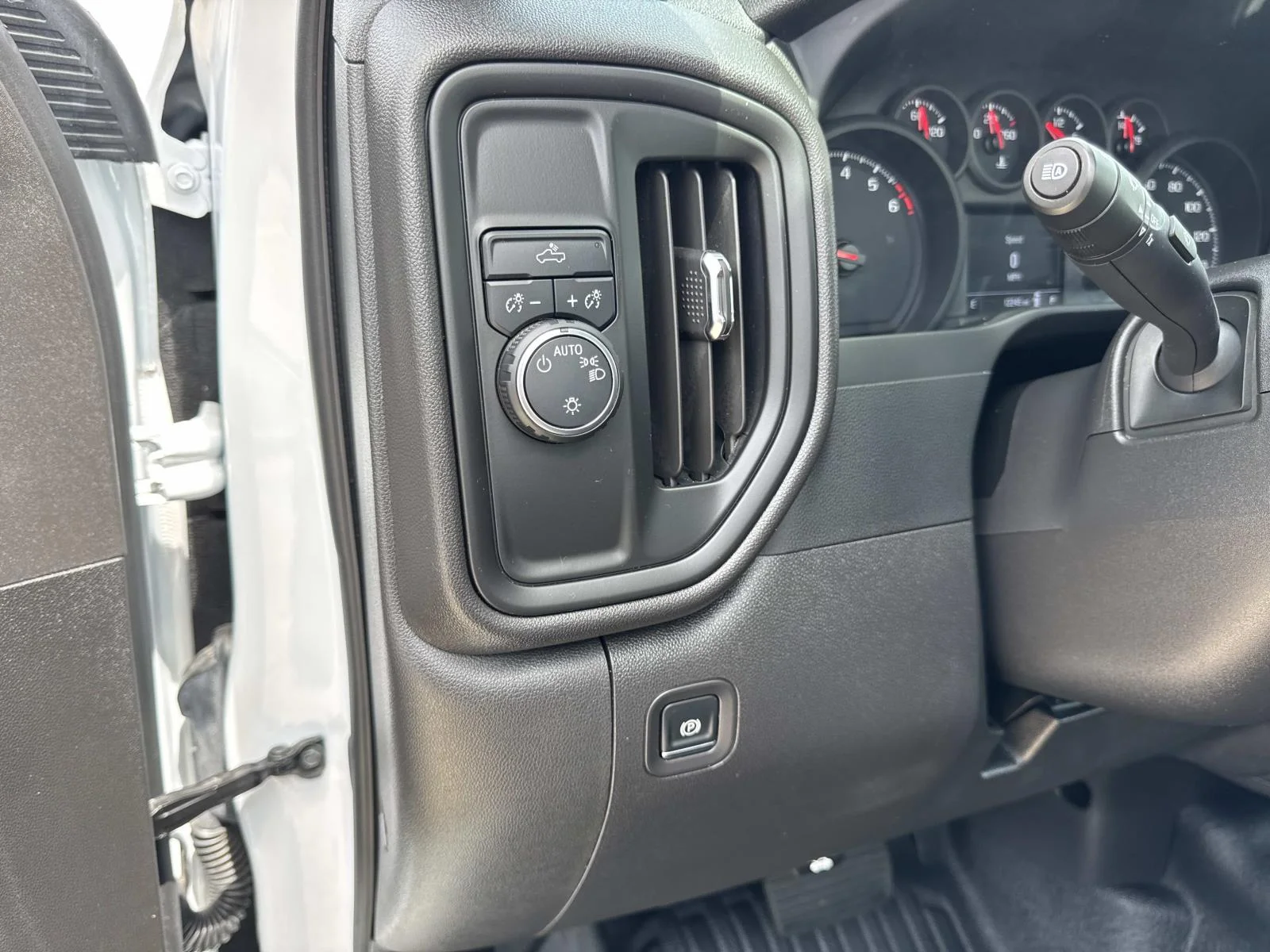 Used 2025 Summit White Chevrolet Work Truck image 19