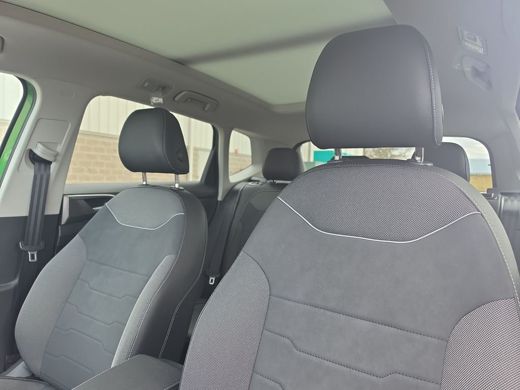 New 2026 Green Volkswagen 1.5T SE Black image 10