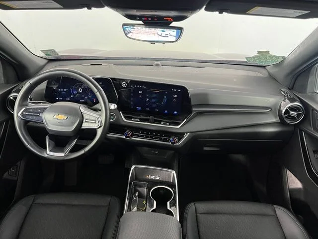 Used 2025 Red Chevrolet LT image 31