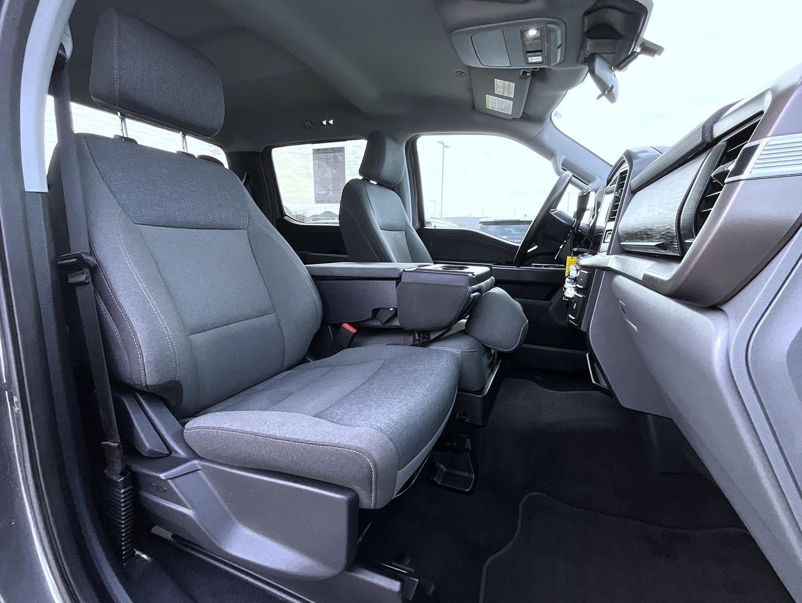 Used 2025 Gray Ford XLT image 16