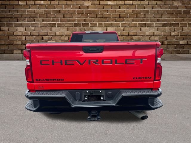 2021 Chevrolet Silverado 2500HD Custom photo 4